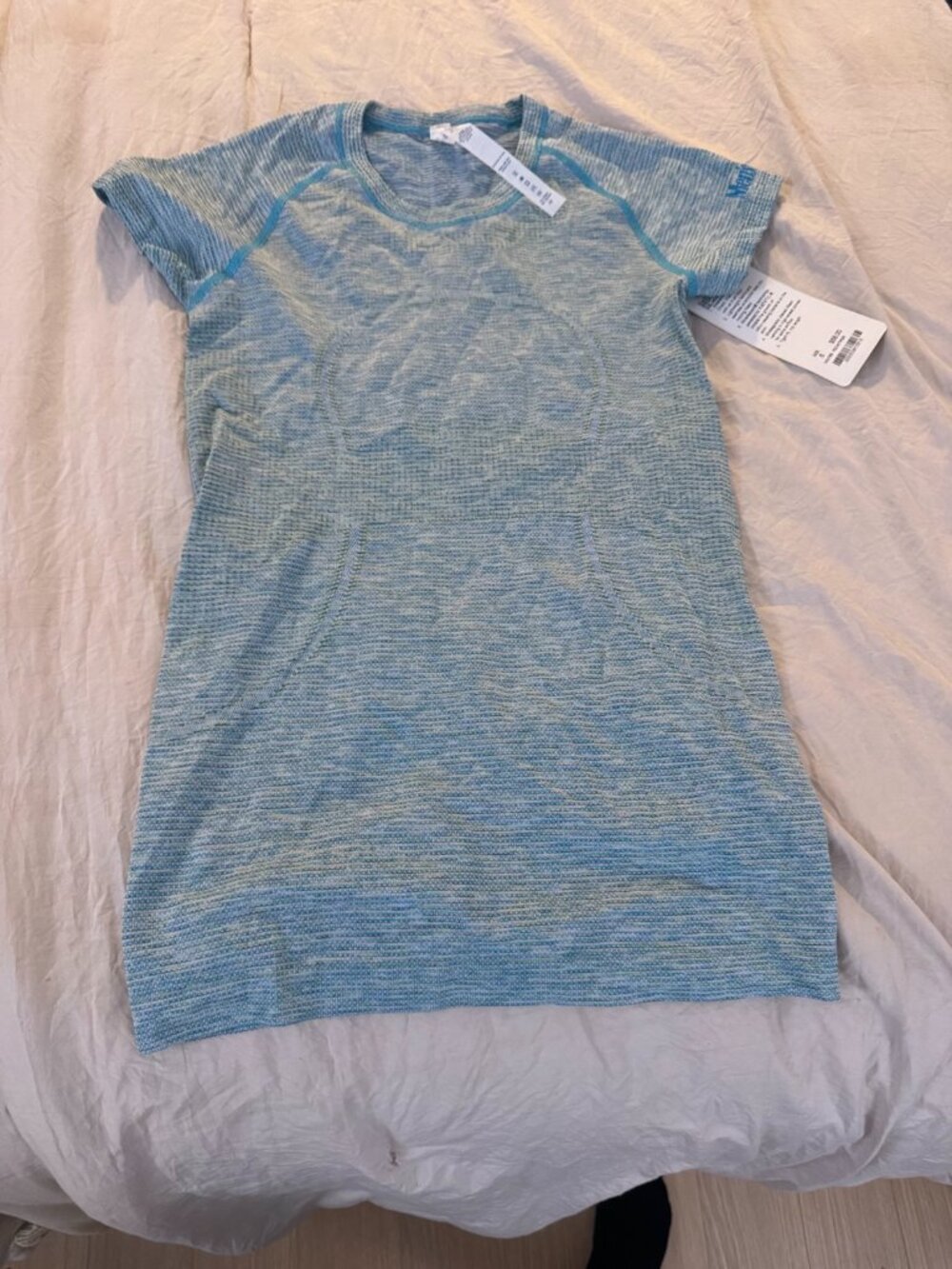 lululemon Swiftly Tech Short Sleeve Crew Womens 6 Blue Multicolor NWT